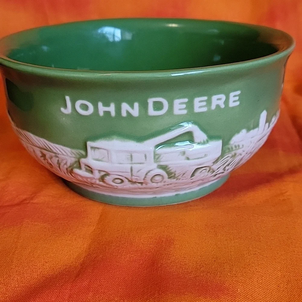 John Deere Bowl 6